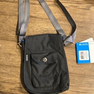 Columbia azza II messenger bag